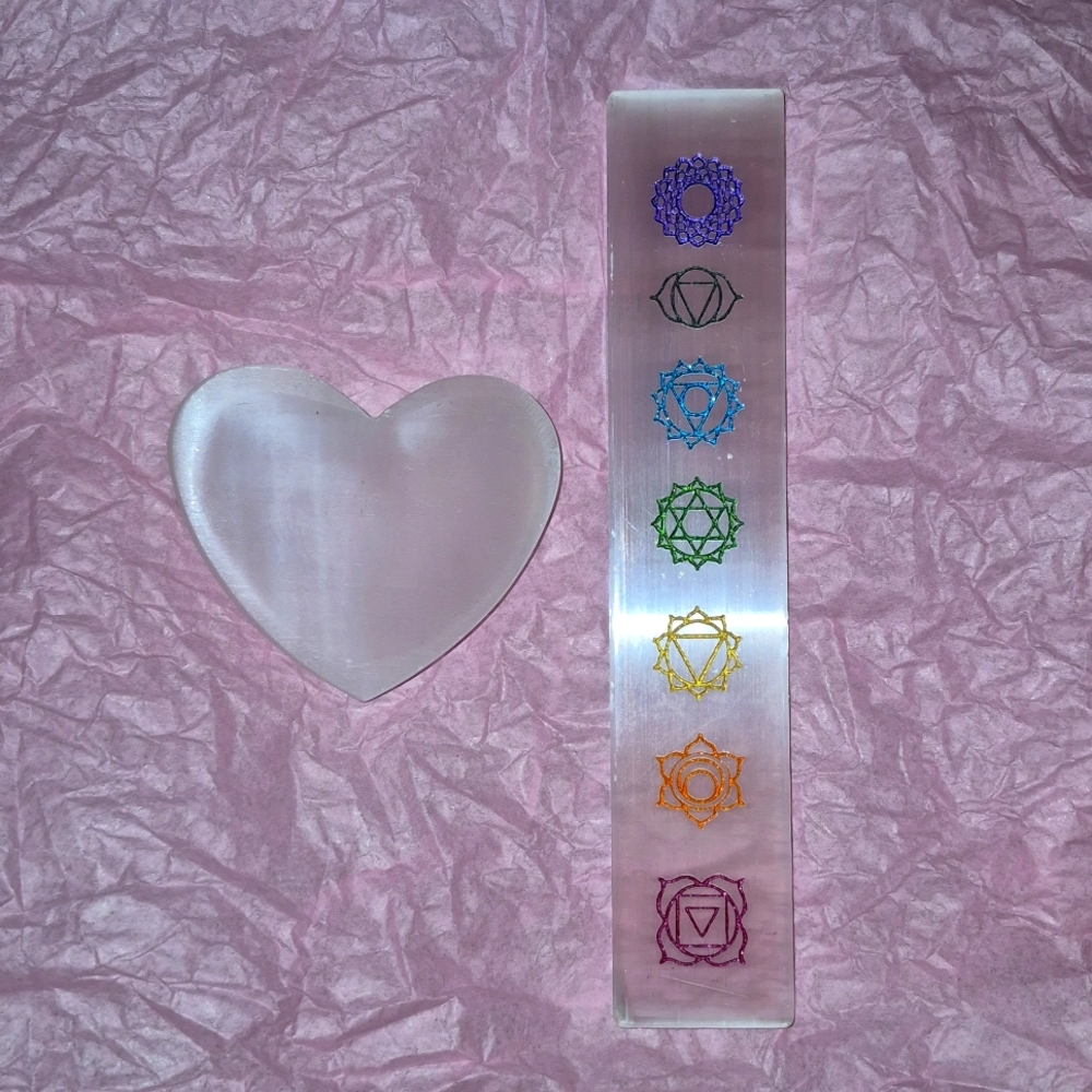 Chakra Symbol Selenite Charging Plate And Selenite Heart Bowl